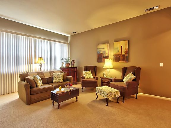 5th image of 254 Saint Thomas Ct