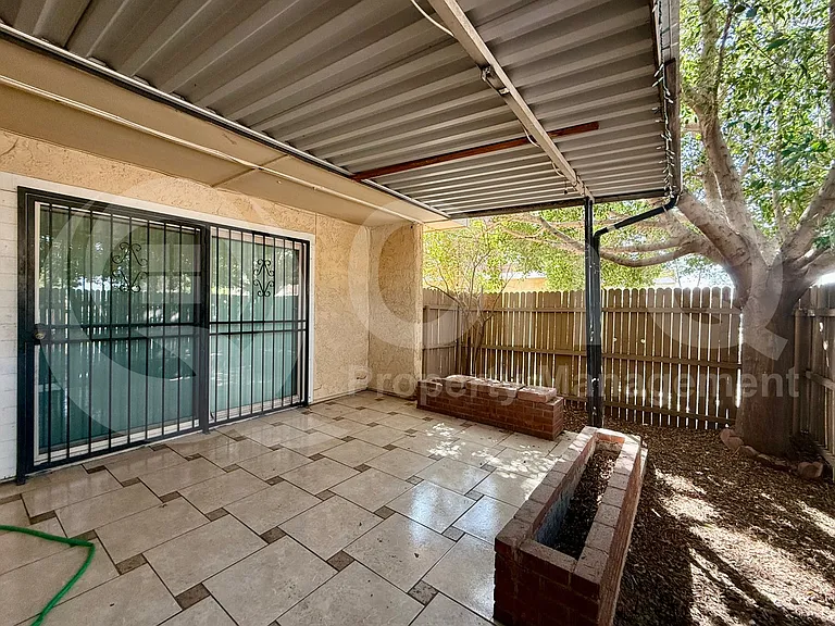 3409 W Echo Ln — Photo 18