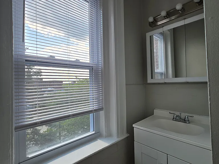 701 Howard Ave #4B — Photo 8