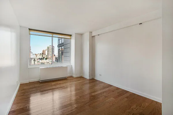 Rented by Level Group | media 18