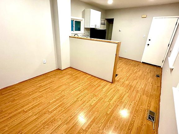 4th image of 820 S Darien St Unit 1