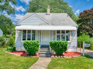 2076 Greenfield Rd, Berkley, MI 48072