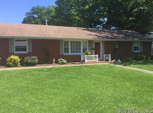 675 W Center St, Nashville, IL 62263