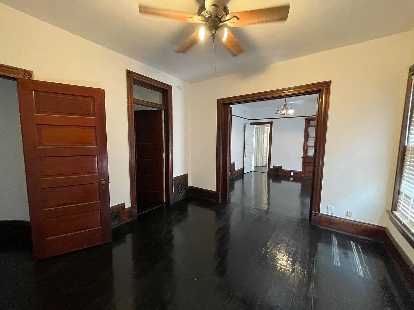 2536 N Oakland Ave — Photo 3