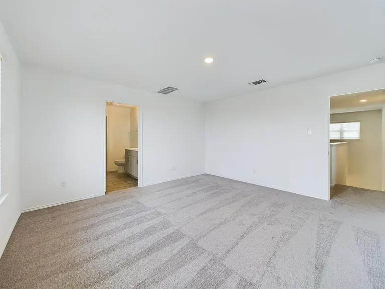 437 Pickrell Loop — Photo 10