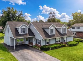 3432 Gari Lane, Schenectady, NY 12303
