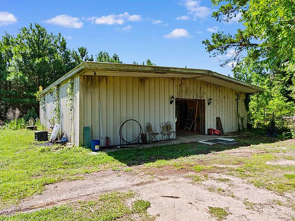 3rd image of 308 Old Stage Rd.