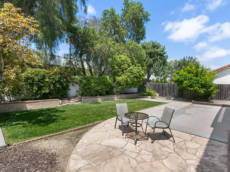 3428 Meadow View Dr — Photo 35