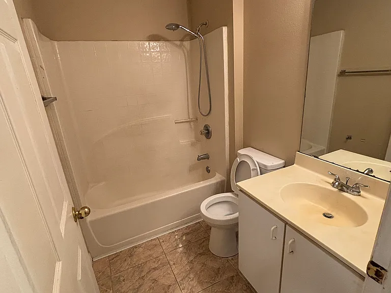623 Polynesian Ct — Photo 13