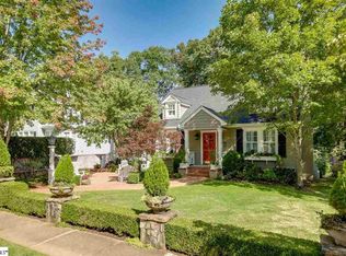 11 Lanneau Dr, Greenville, SC 29605