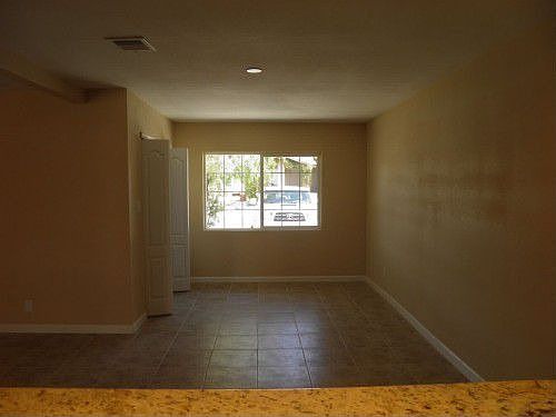 4th image of 2433 W Sweetwater Ave