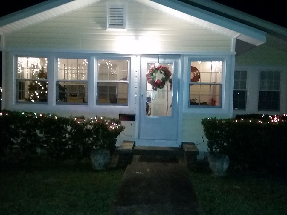 1st image of 207 W 10th Ave