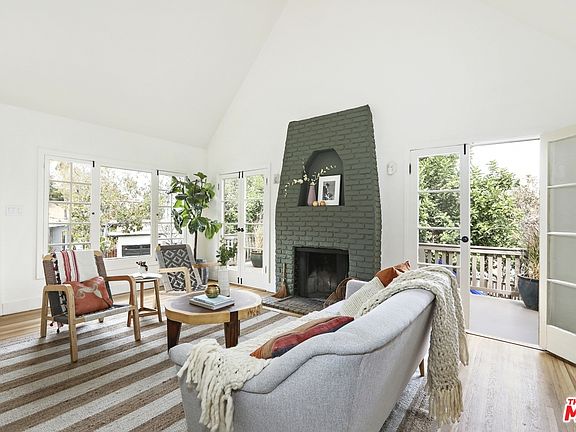 4th image of 4816 Nob Hill Dr