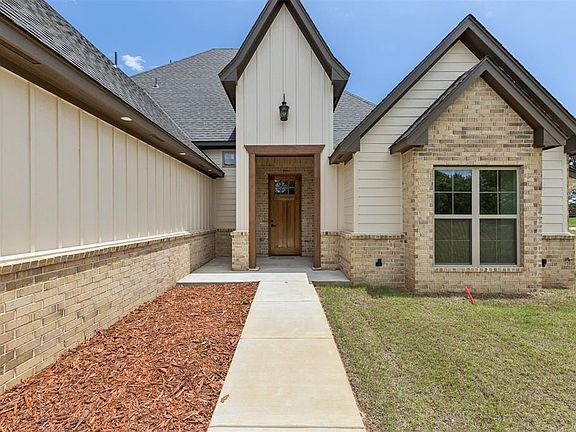 2nd image of 16114 Vernon Cir