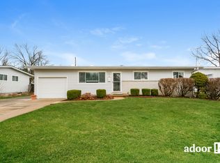 745 Redwing Dr, Florissant, MO 63031