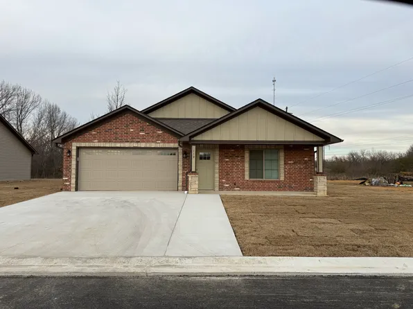 Craftsman Home Plan, Wolfe Estates