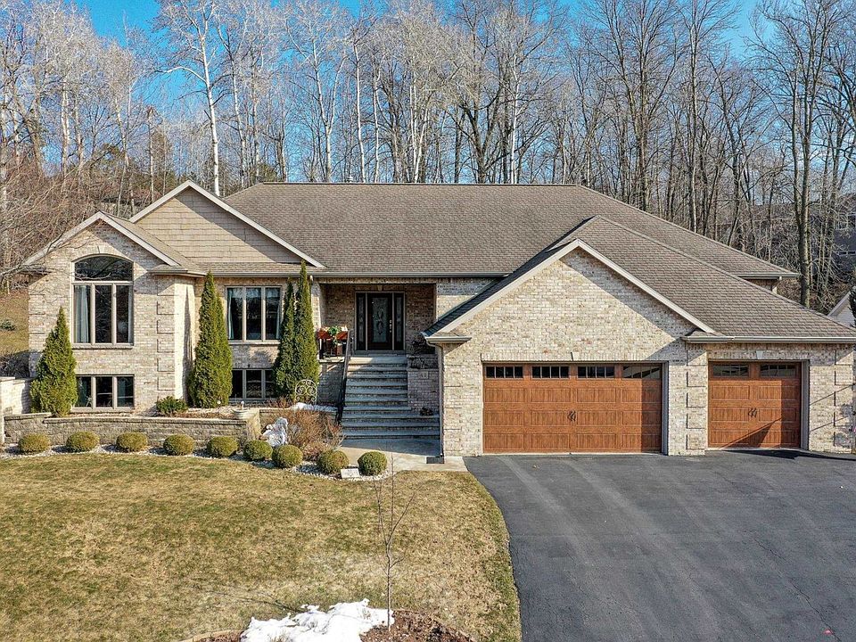 1st image of 42 Eagles Ct