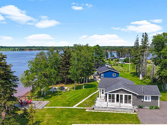 4th image of 288 Spruce Way