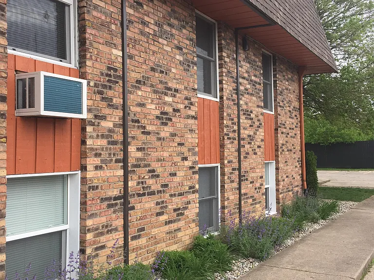 1507 E Washington St — Photo 20