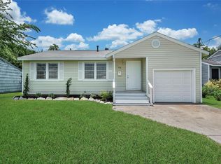 410 E 1st St, Deer Park, TX 77536