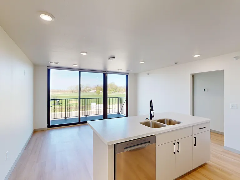 6004 S Coneflower Ave #201 — Photo 6