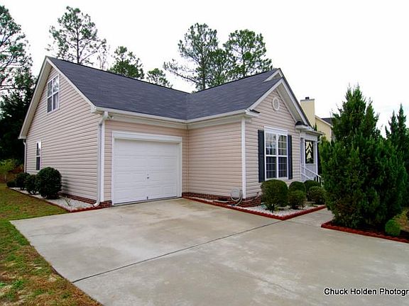 Garage with Extra Parking