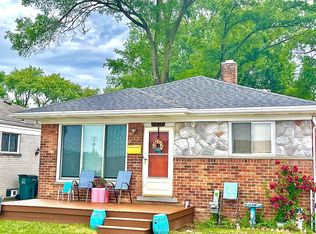 1029 N Main St, Clawson, MI 48017