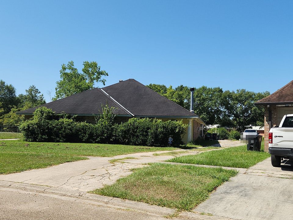 2nd image of 5729 Wright Dr