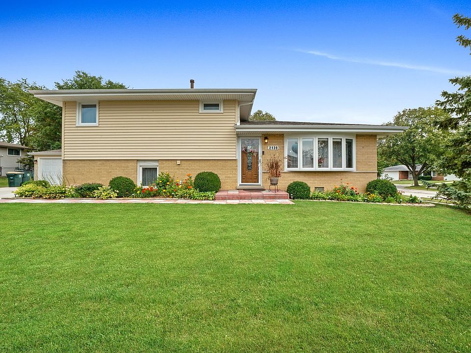 1st image of 2139 N Westmoreland Dr
