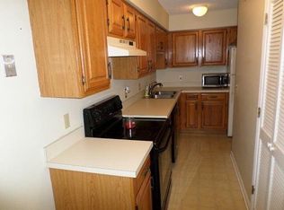 206 Hampton Dr, Evansville, IN 47715