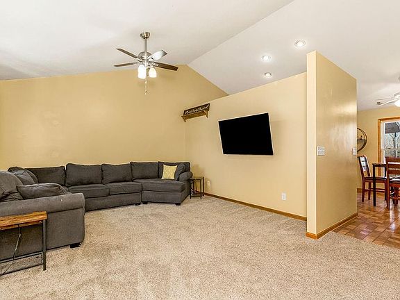 4th image of 3337 N 85th Pl