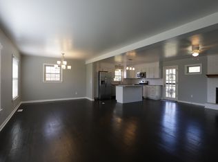 941 Peninsula Dr, Gallatin, TN 37066