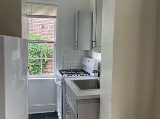 839 Park Ave APT 2R, Baltimore, MD