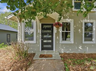 234 S Ervin Ave, Newton, NC 28658