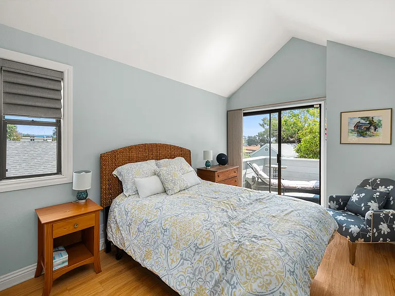 4527 Carpinteria Ave — Photo 7