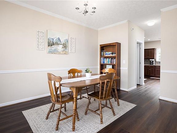 4th image of 5 Cambridge Ct