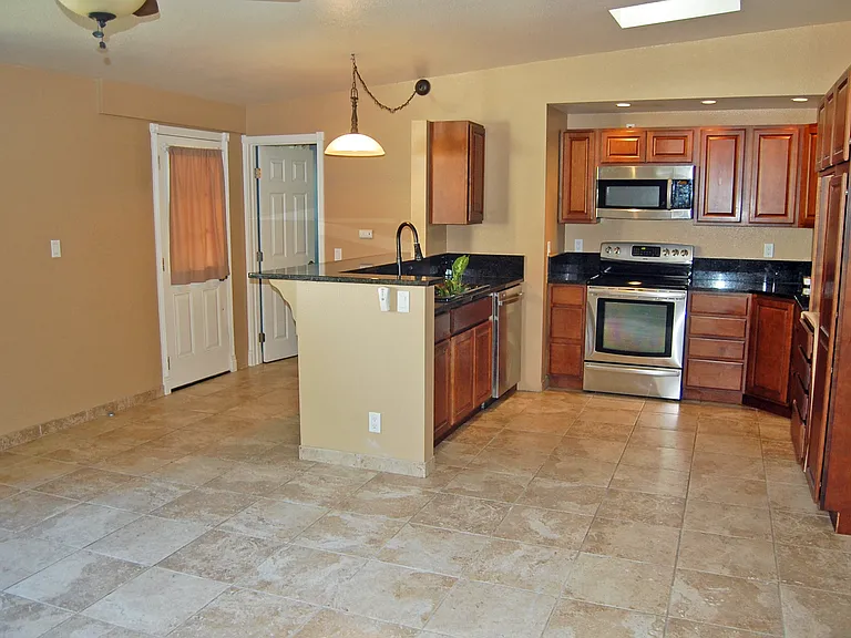 157 N Cambridge St #B — Photo 2