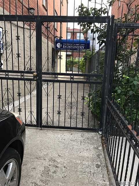 2nd image of 2120 Broadway