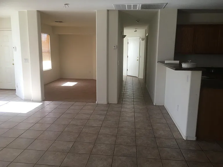 33201 N Cat Hills Ave — Photo 3