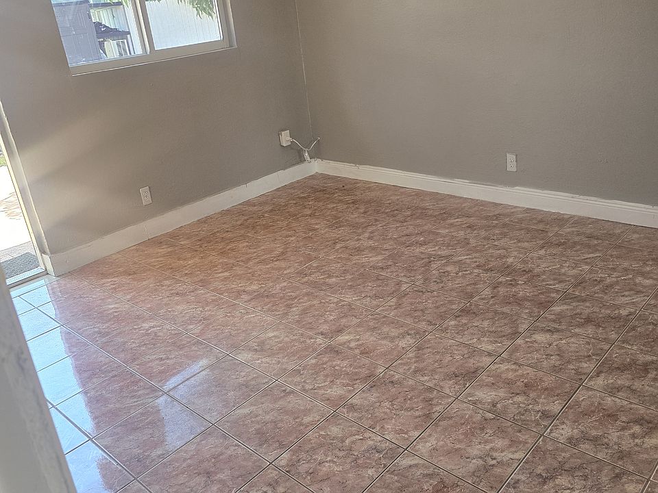 1st image of 8645 Windsor Dr #1