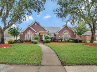 2858 Martina Dr, Friendswood, TX 77546