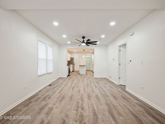 2nd image of 1228 Victoria Ave