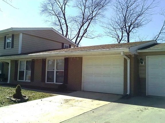 2nd image of 9514 E 36th Pl