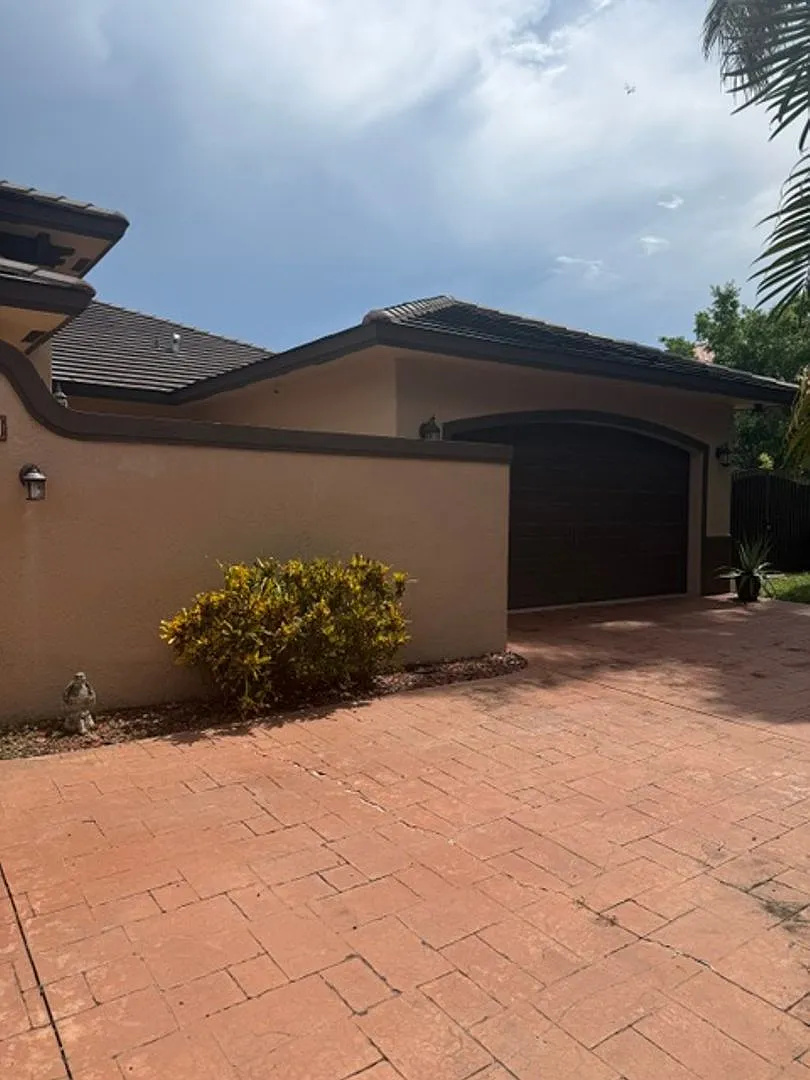 8310 NW 162 Street — Photo 2