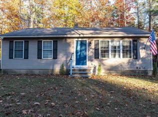 22 Briar Ln, North Waterboro, ME 04061