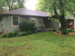 3749 S Bradley Ave, Springfield, MO 65804