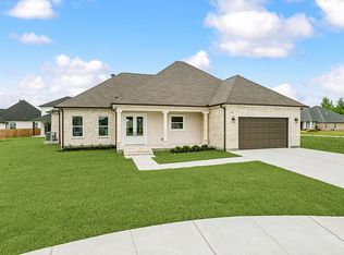 2207 Red Shoulder Dr, Harvey, LA 70058