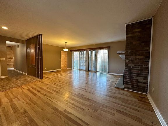 3rd image of 1629 Campbell Dr