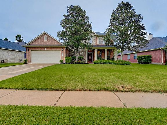 3rd image of 1823 Hanover Springs Ln