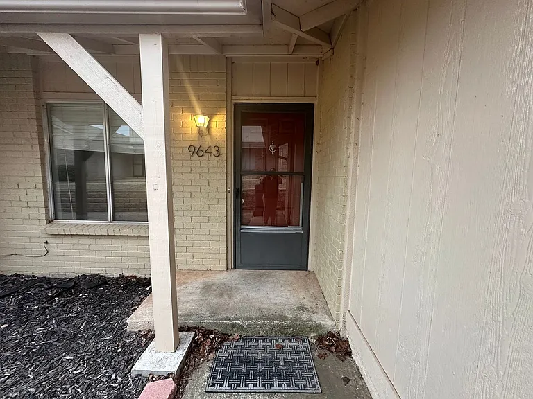 9643 Hefner Village Blvd — Photo 2